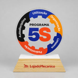 AP50 - TROFÉU PERSONALIZADO DE ACRÍLICO COM BASE DE MADEIRA PARA PREMIAÇÃO CORPORATIVA