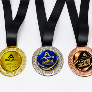 Medalha Personalizada em Metal 60 mm com Adesivo Resinado – Metal01
